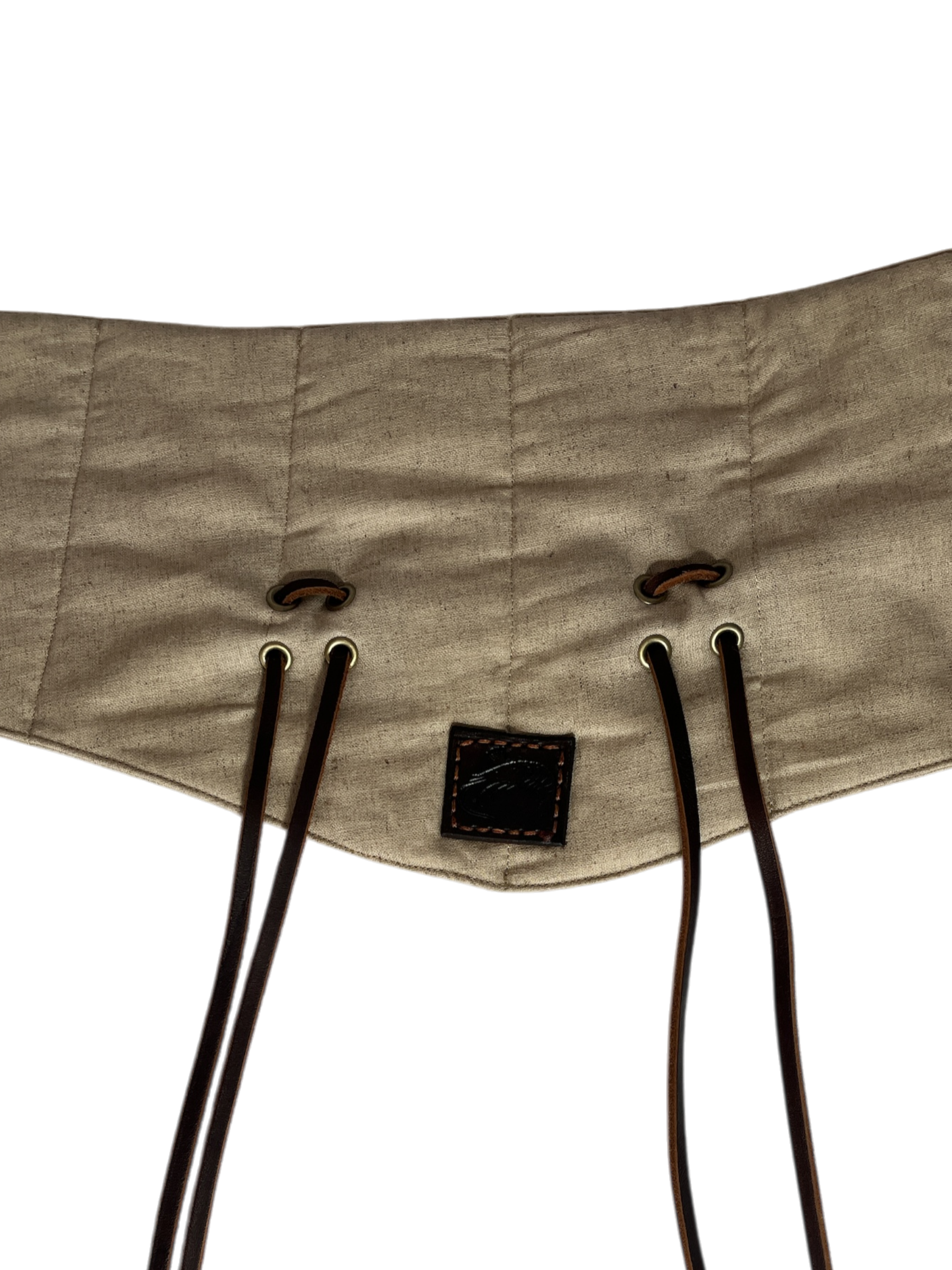 L’Atelier de la Crevette | Cuir et costumes médiévaux d’inspiration historique et fantastique | Ceinture gambison en lin| Vêtement et armure médiévale 