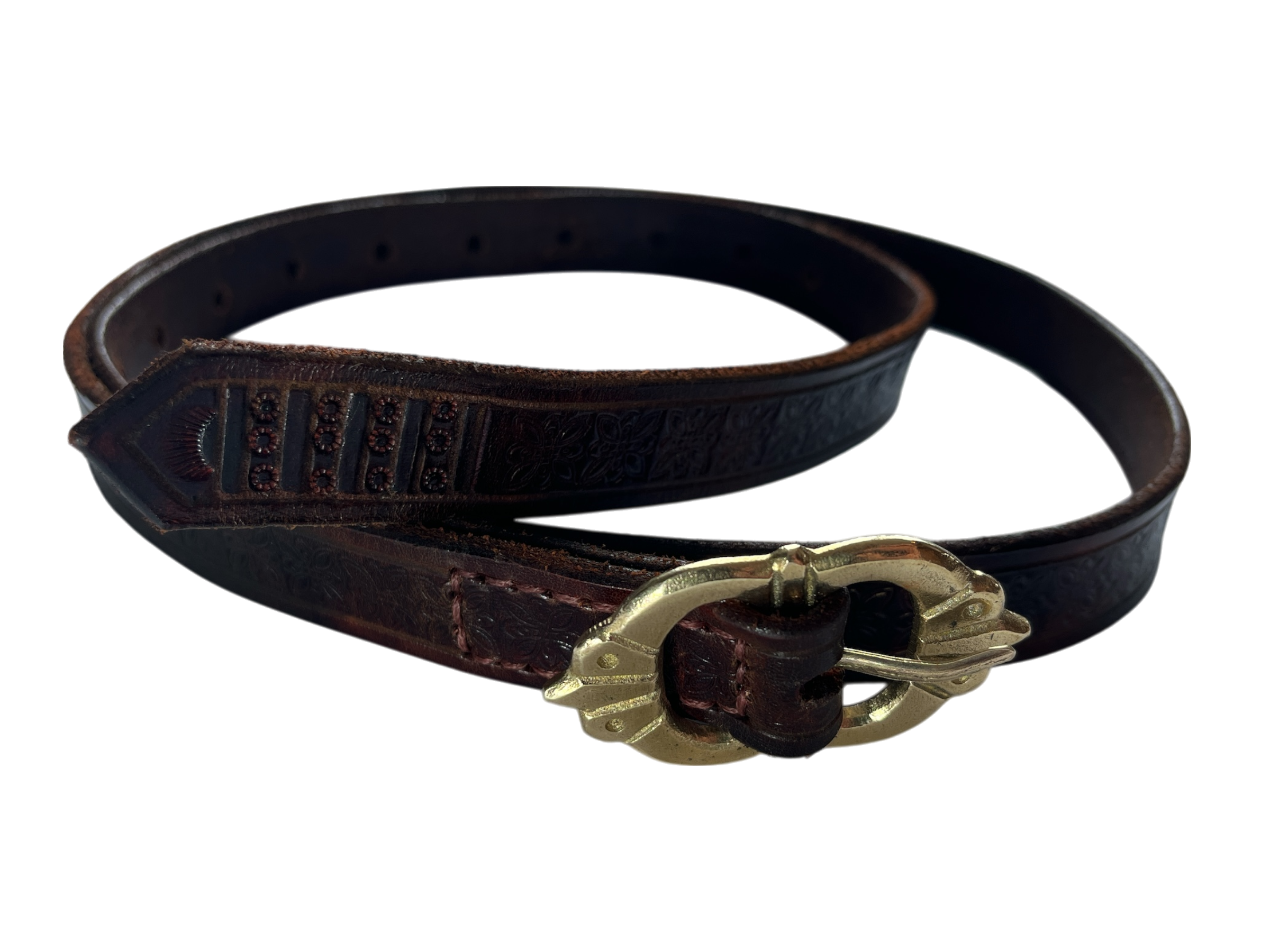 L’Atelier de la Crevette | Cuir et costumes médiévaux d’inspiration historique et fantastique | Ceinture en cuir repoussé| Accessoire médiévale 