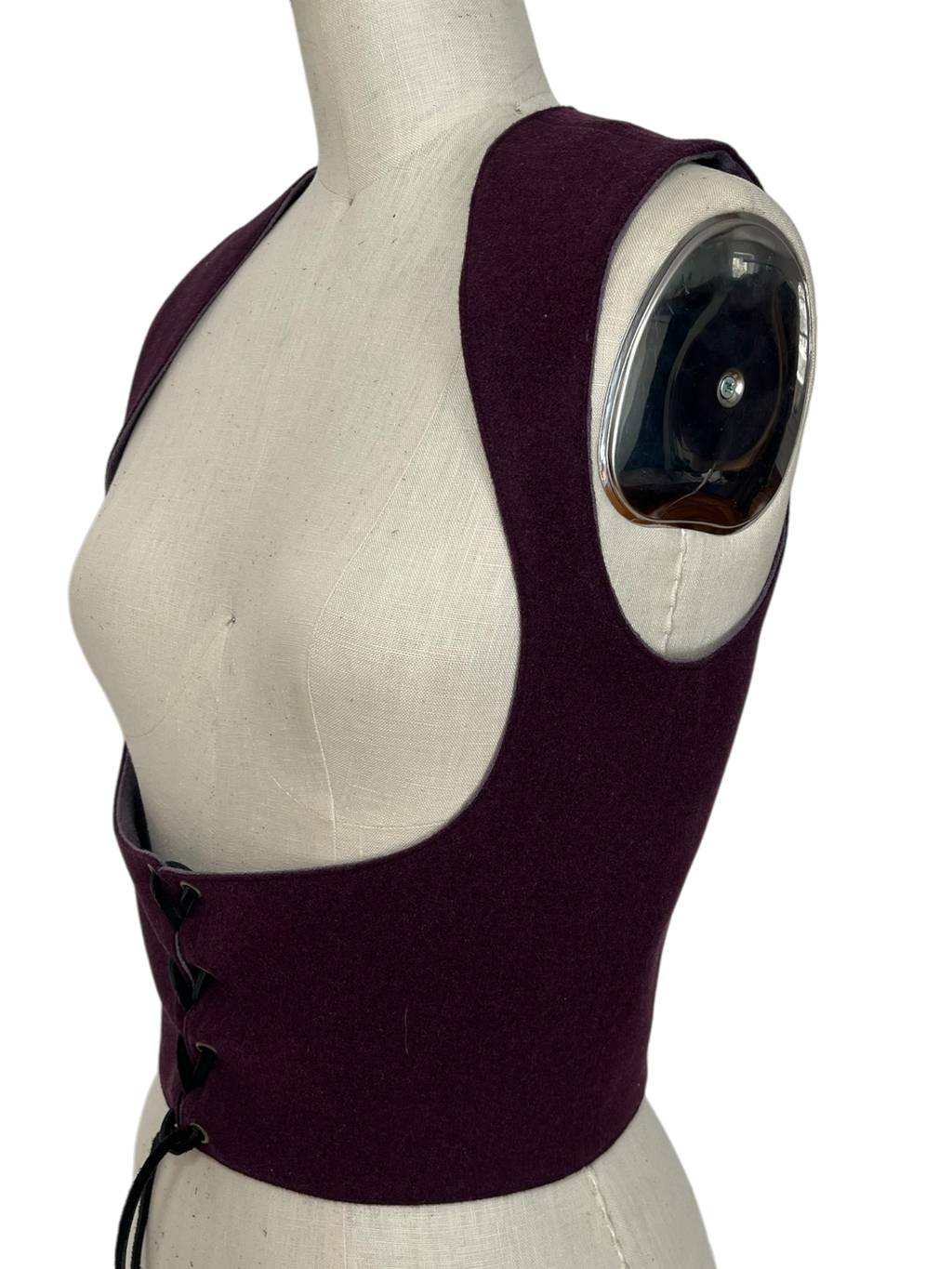 L’Atelier de la Crevette | Cuir et costumes médiévaux d’inspiration historique et fantastique | Bustier en laine doublé en ramie | Vêtement médiéval pour femme
