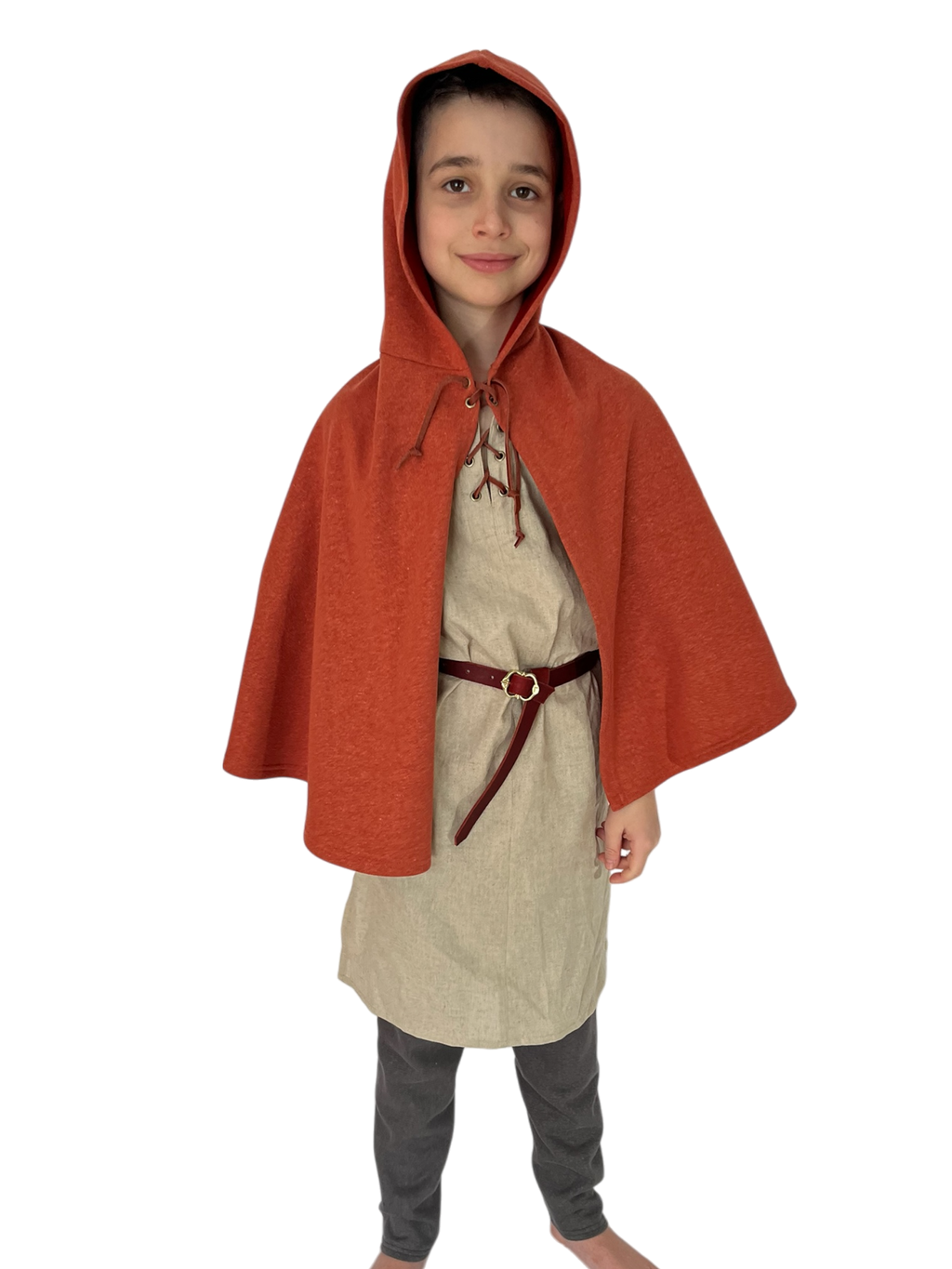 L’Atelier de la Crevette | Cuir et costumes médiévaux d’inspiration historique et fantastique | Cape pour enfant en chanvre | Vêtement médiévale pour enfant