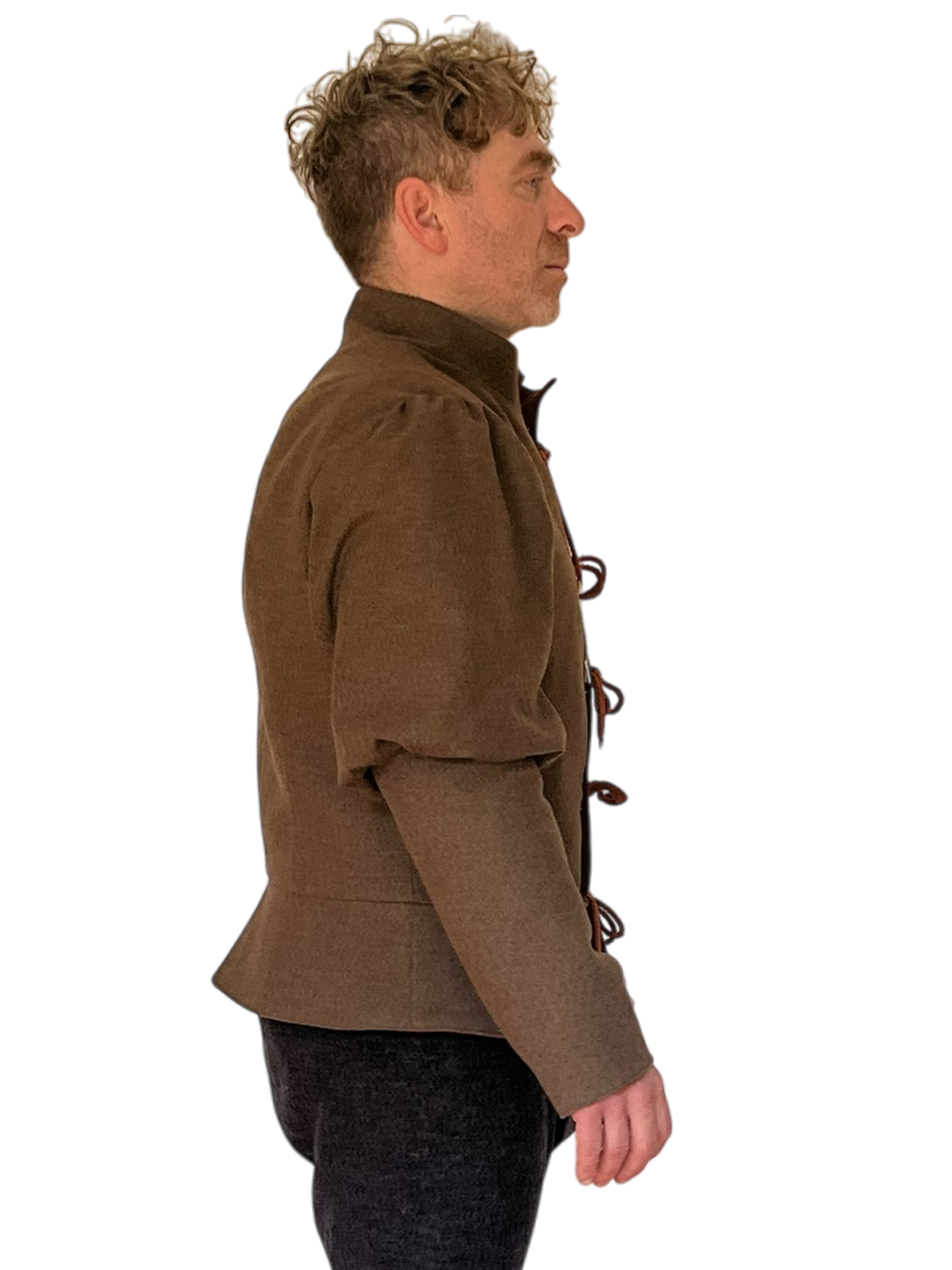 Doublet du Poisson-Ballon en mélange laine-polyester doublé en ramie, avec col montant et fermeture par aiguillettes, inspiré des vêtements européens des XVe et XVIe siècles. Fabriqué au Québec par L'atelier de la Crevette.